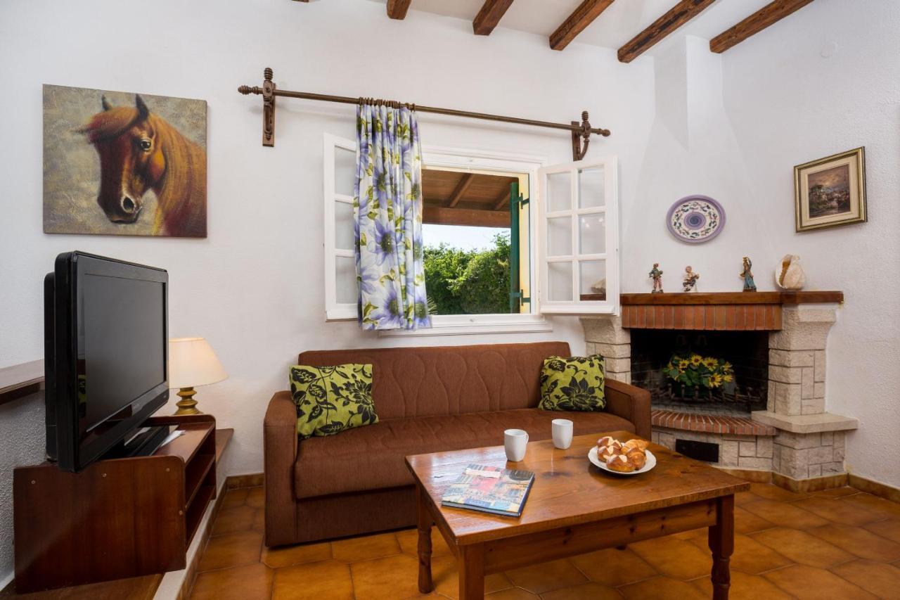 Villa Angelos Acharavi  Eksteriør billede