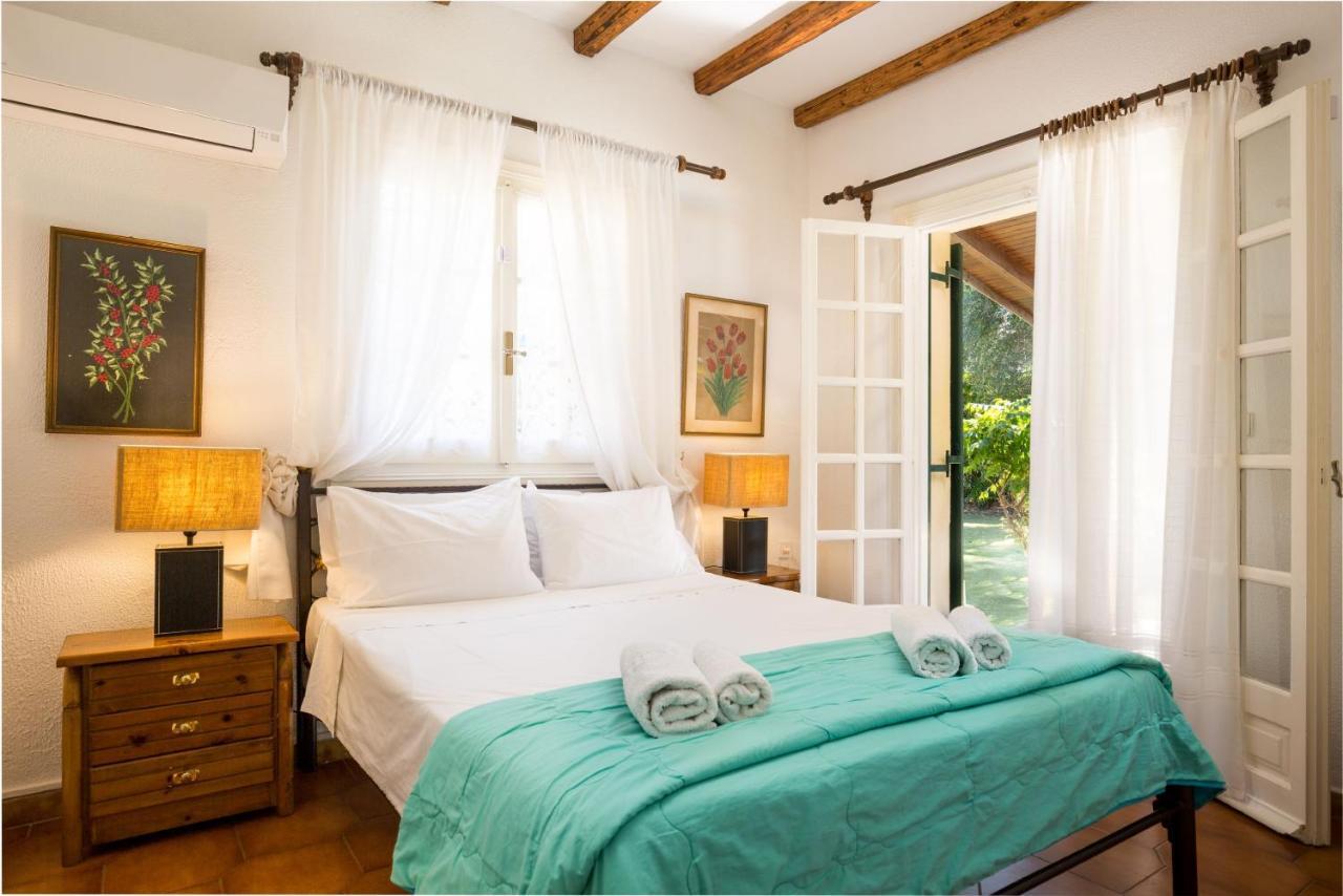 Villa Angelos Acharavi  Eksteriør billede